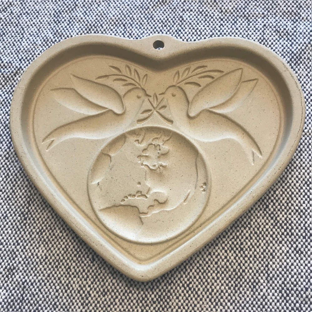 Pampered Chef Peace on Earth Stoneware Cookie Press Mold 2002